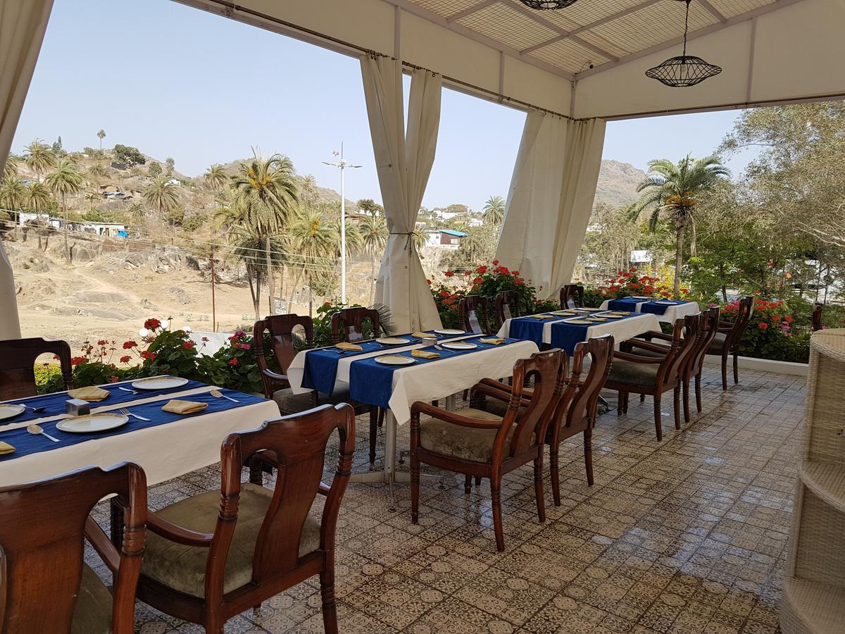 Hotel Karnavati Маунт Абу Екстериор снимка