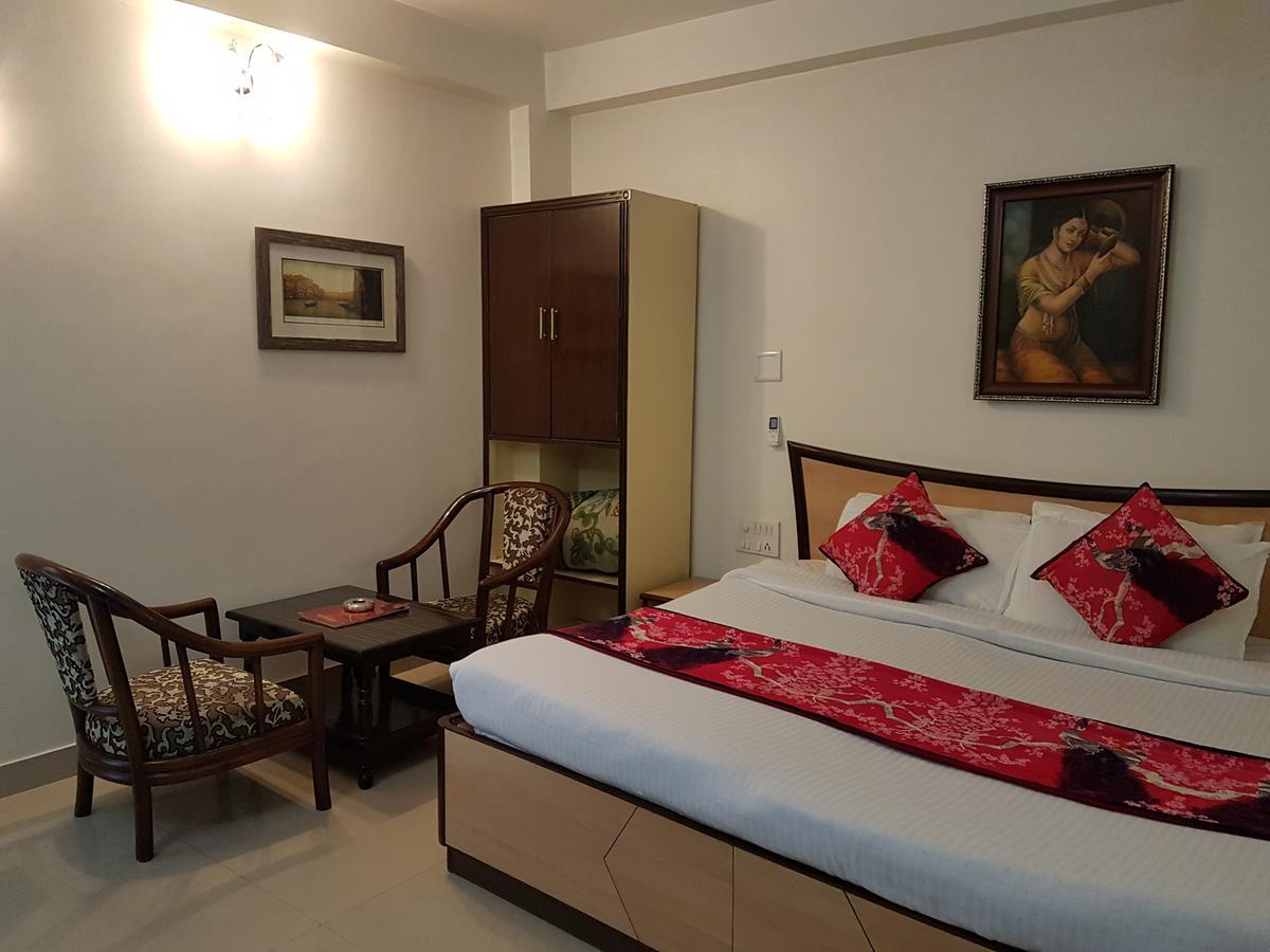 Hotel Karnavati Маунт Абу Екстериор снимка